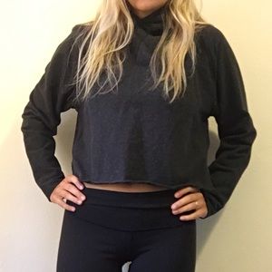 🚨FINAL SALE🚨 LULULEMON cropped hoodie