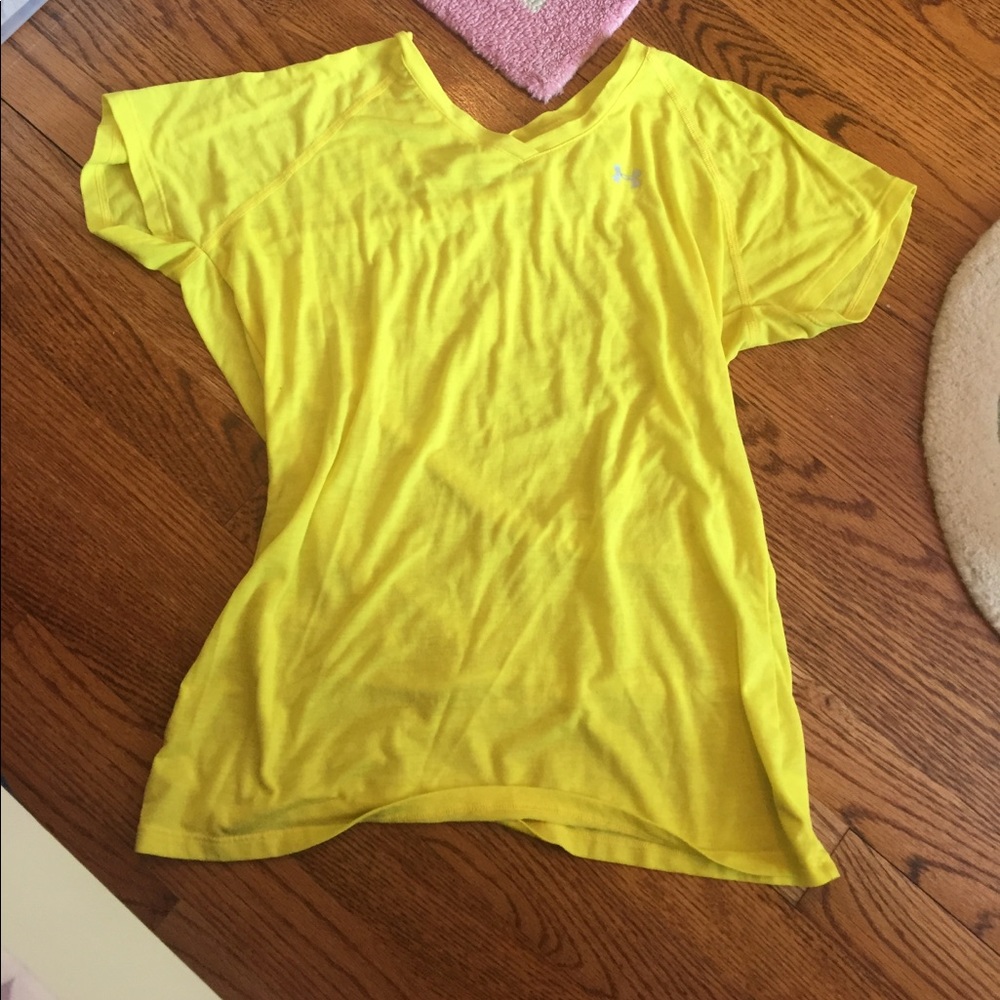 Yellow under armour short sleeve shirt