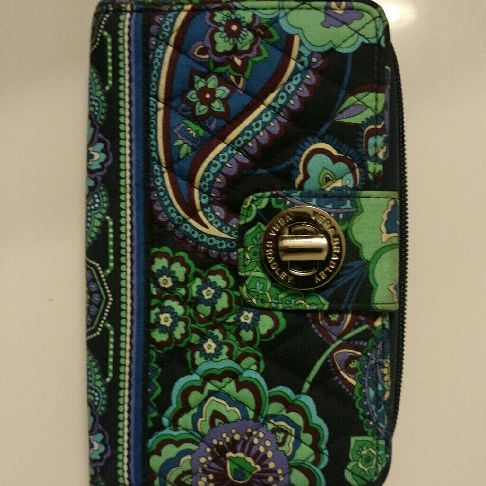 Vera Bradley wallet nice
