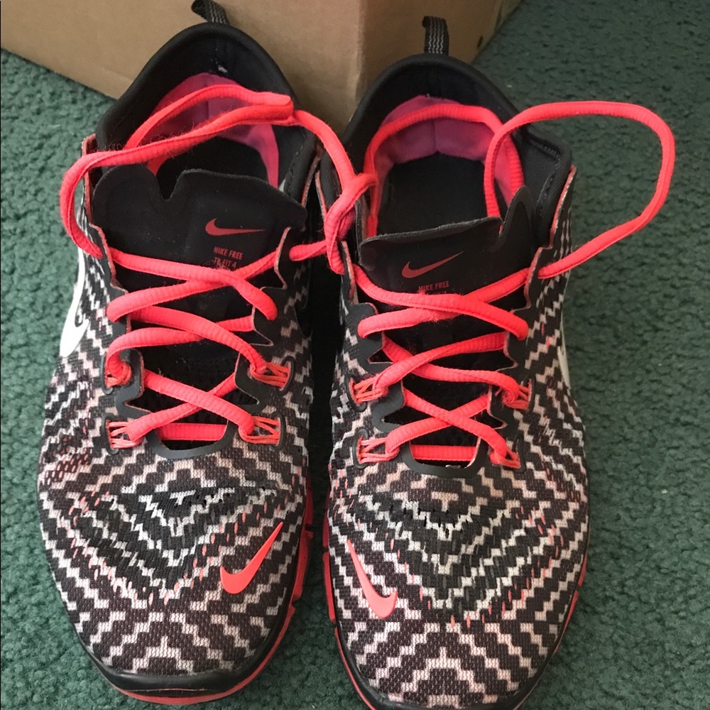 Nike free run shoes!!!