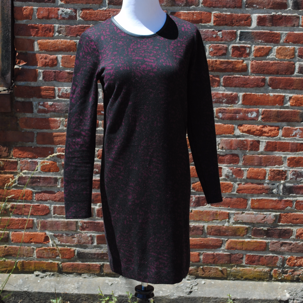 Banana Republic Black and Burgundy Dress Size 4