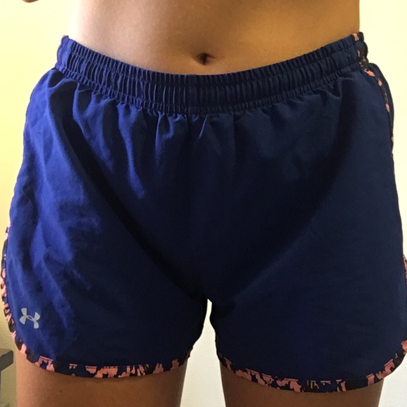 Under Armour Pants - UNDER ARMOUR athletic shorts