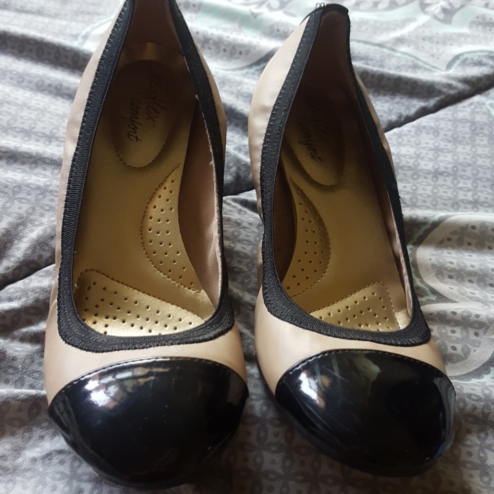 Flats (slip on shoes)