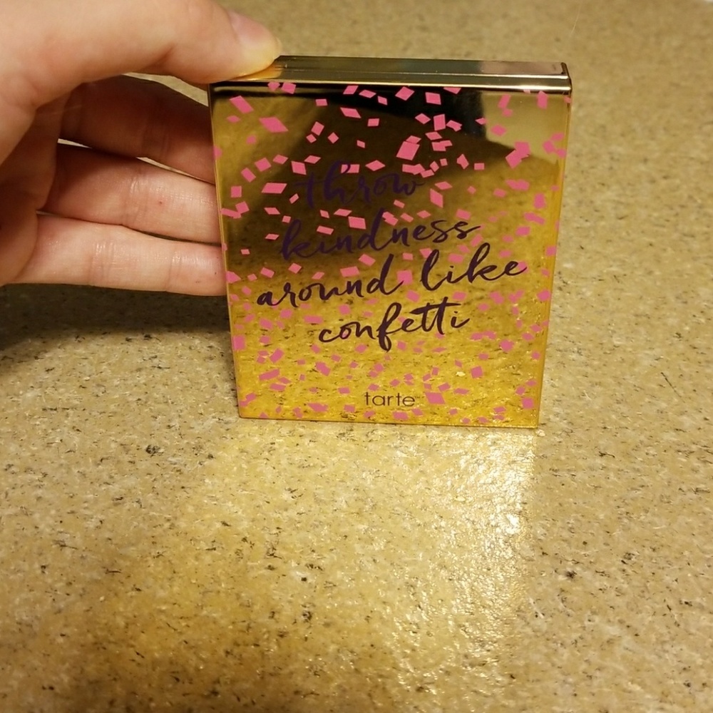 Double duty eyeshadow palette