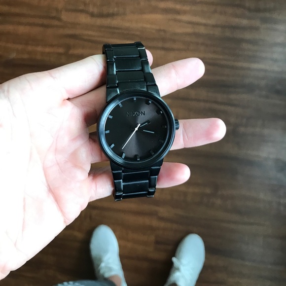 Nixon Other - NIXON cannon. Matte black.