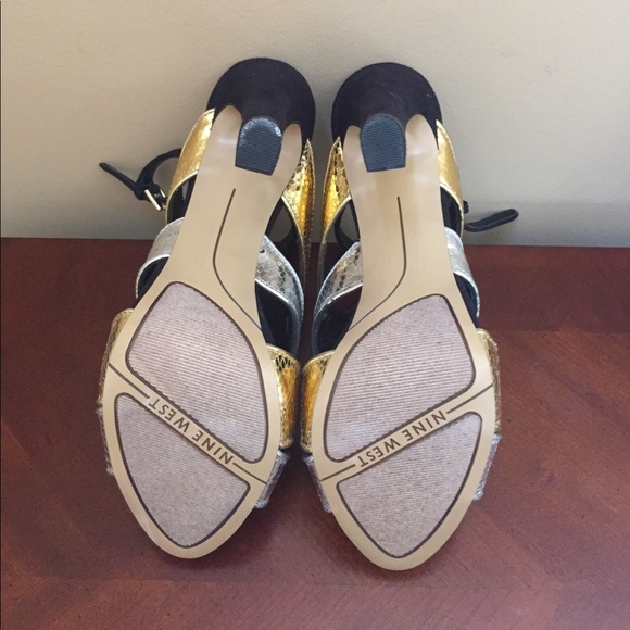 Shoes - Picture 6 of 7