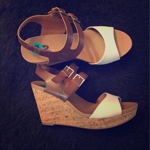 Dr. Scholl's Cream and Cognac Wedge