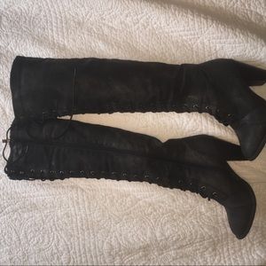 Lace-up heeled boots!