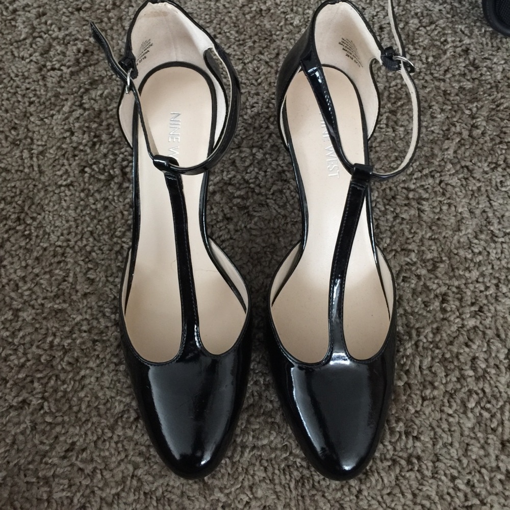 Nine West Black Pumps