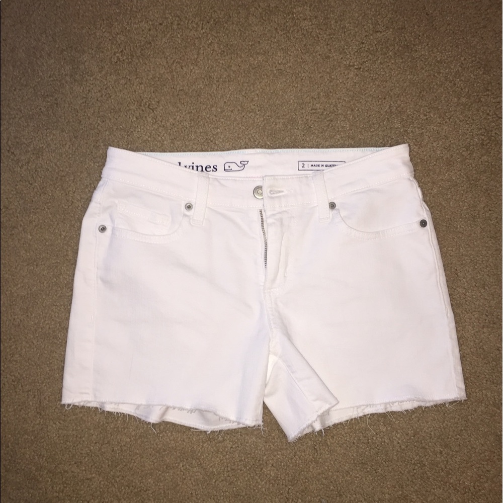 Never worn Vineyard vines shorts *negotiable"