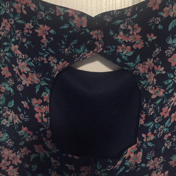 FOREVER 21 DRESS - Picture 4 of 6