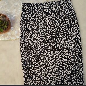 Lularoe Cassie- Small