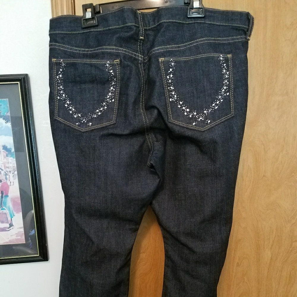 Jeans - Picture 2 of 4