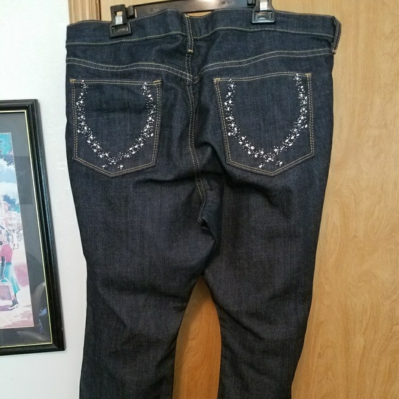 Jeans - Picture 2 of 4