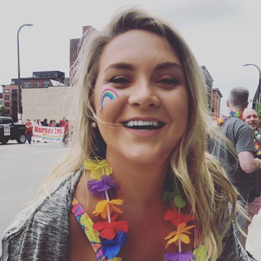 Meet your Posher, Ali