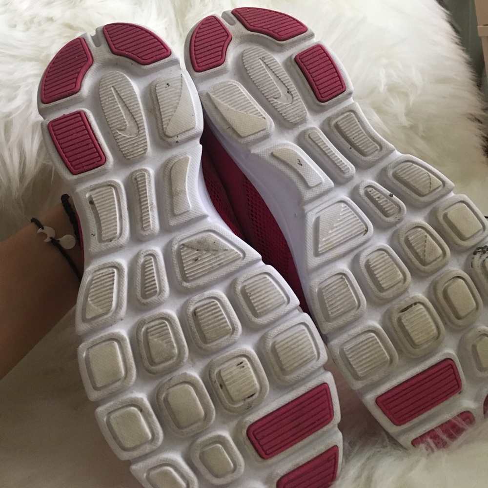 🚫SOLD🚫🎉HOST PICK🎉 BESTinSHOE Nike sneakers - Picture 3 of 7