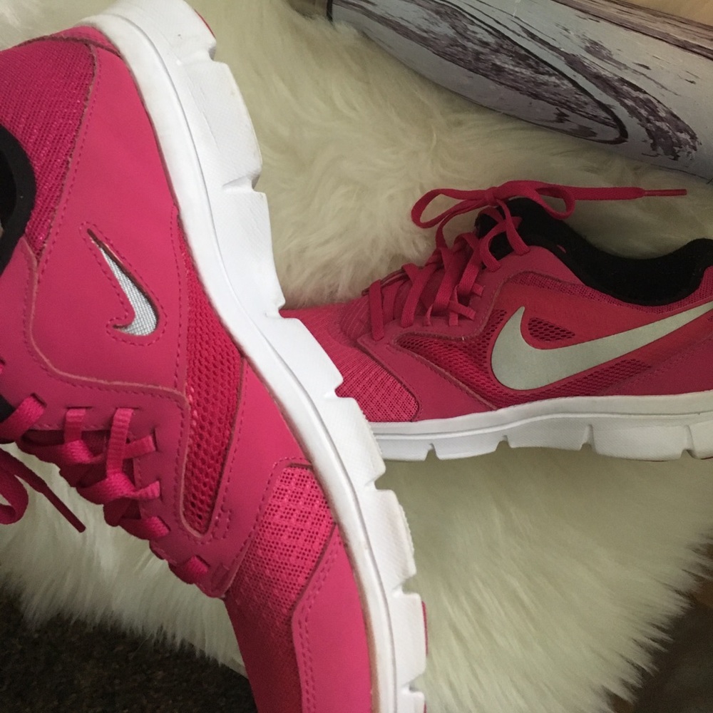 🚫SOLD🚫🎉HOST PICK🎉 BESTinSHOE Nike sneakers - Picture 5 of 7