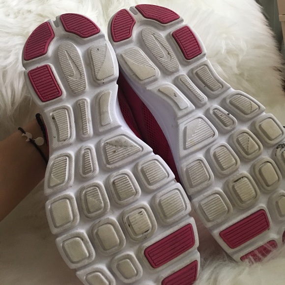 🚫SOLD🚫🎉HOST PICK🎉 BESTinSHOE Nike sneakers - Picture 3 of 7