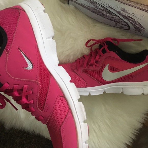 🚫SOLD🚫🎉HOST PICK🎉 BESTinSHOE Nike sneakers - Picture 5 of 7