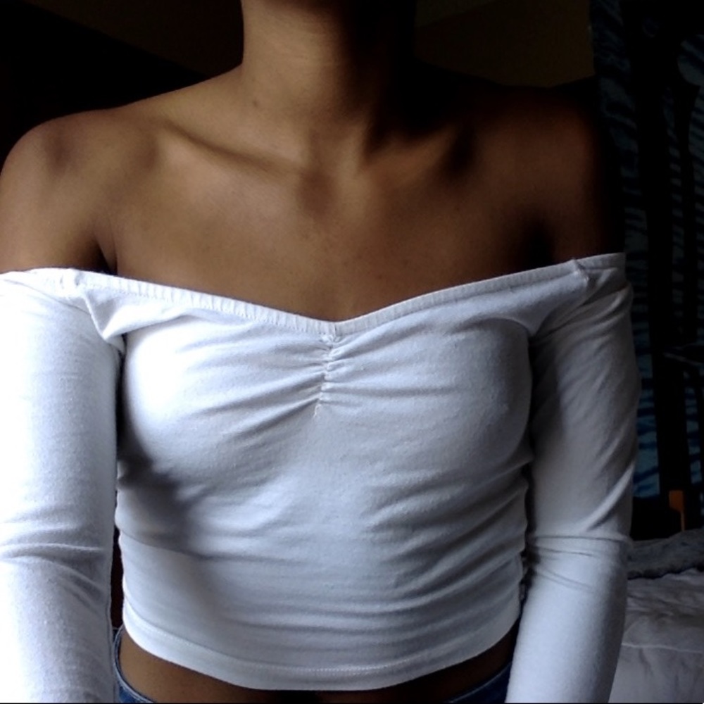 White off the shoulder crop top