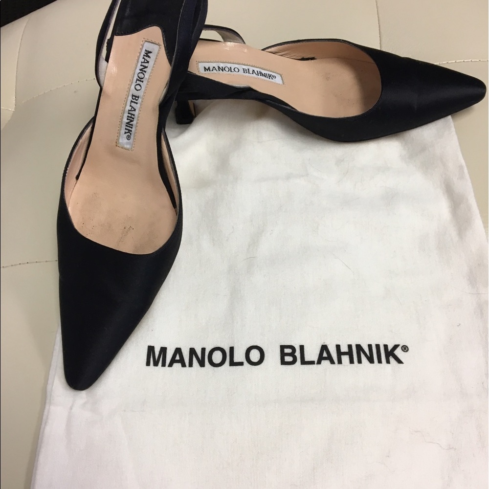 Auth MANOLO BLAHNIK Carolyne satin sling backs.