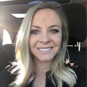 Meet your Posher, Courtney