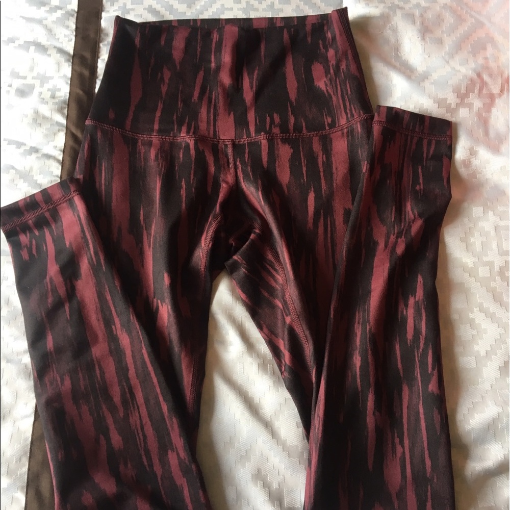 LULULEMON yoga tight pants.