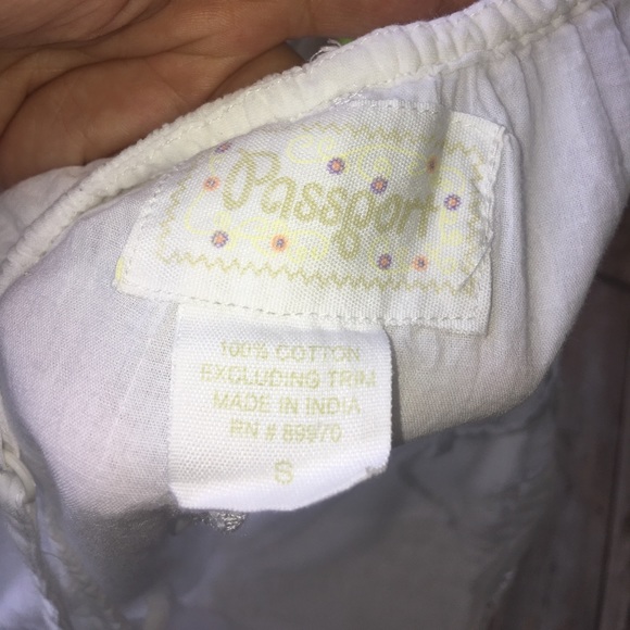 Beautiful White Summer Spaghetti-Strap Shirt - Picture 7 of 7