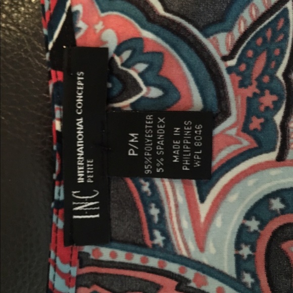 ❗️SALE❗️Multicolor handkerchief bottom WAS $20 - Picture 4 of 5