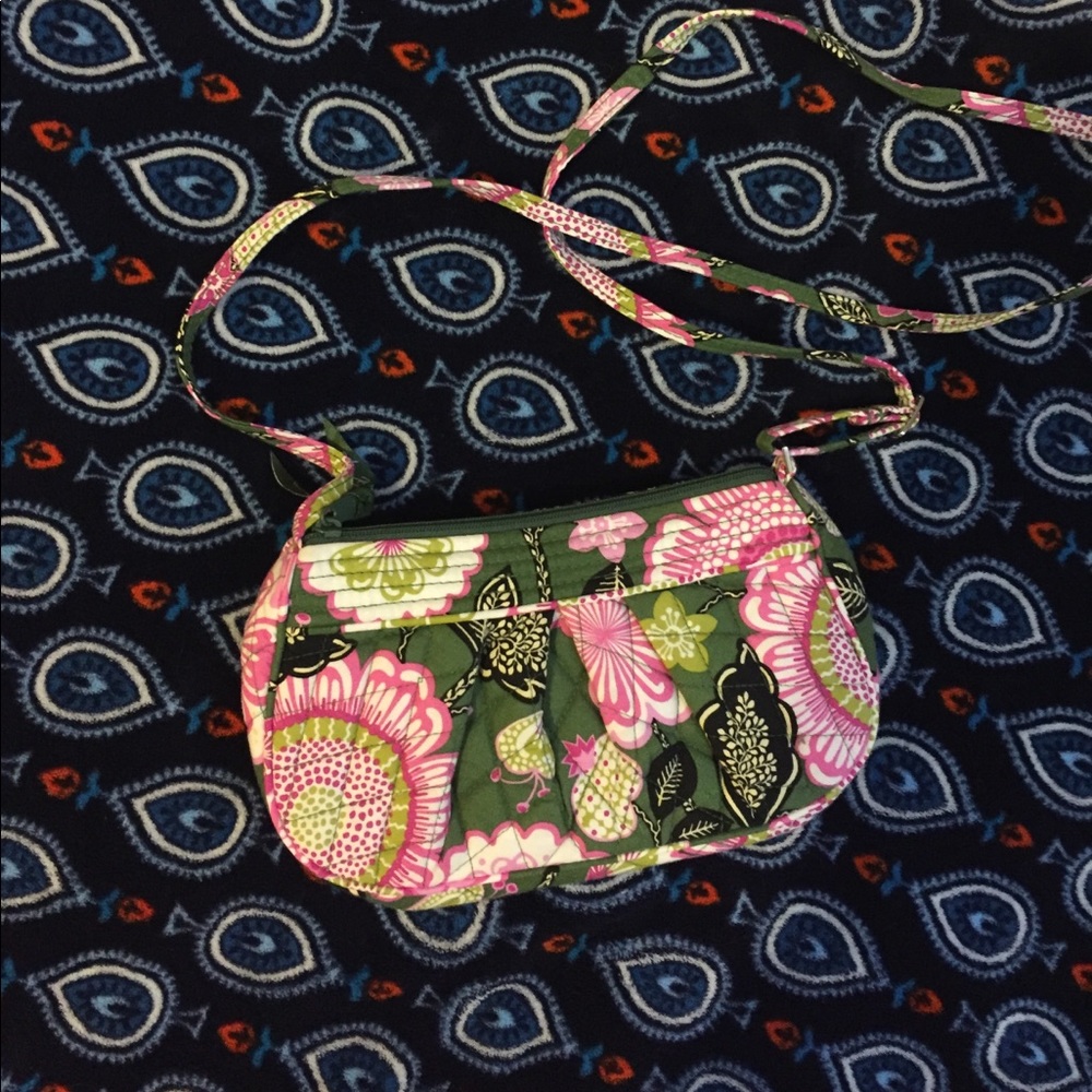 Vera Bradley cross body in Olivia pink