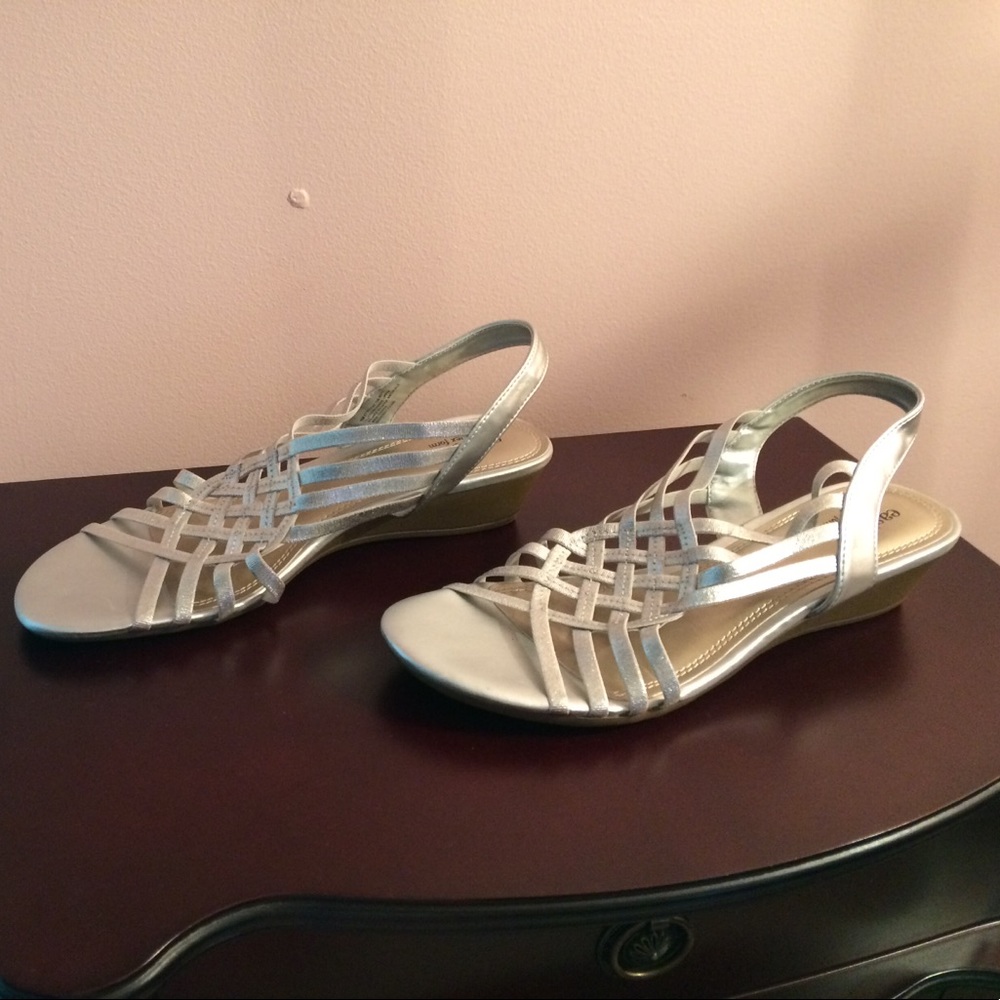 Shoes - Picture 2 of 2