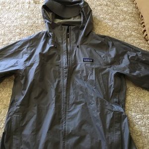 Patagonia windbreaker