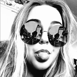 Meet your Posher, Jamie