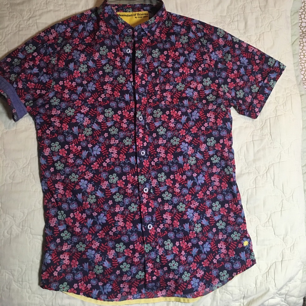 Men's funky collard button up