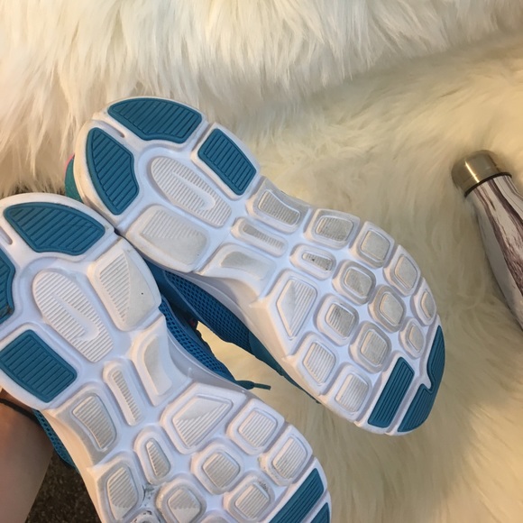 🚫SOLD🚫Like new Nike sneakers 👟 - Picture 3 of 8