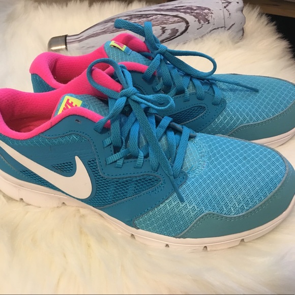 🚫SOLD🚫Like new Nike sneakers 👟 - Picture 6 of 8