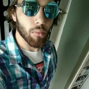 Meet your Posher, Chris