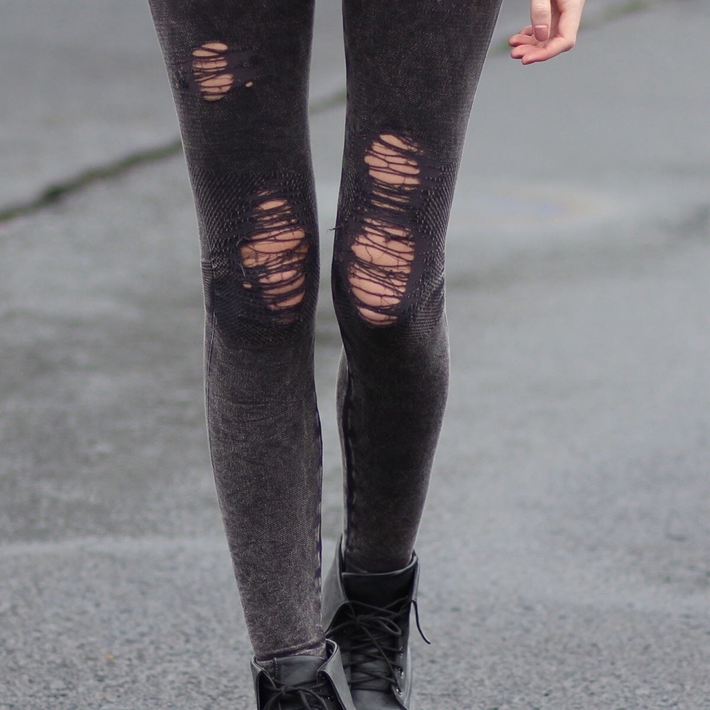 Nikki Bikki distressed gray leggings