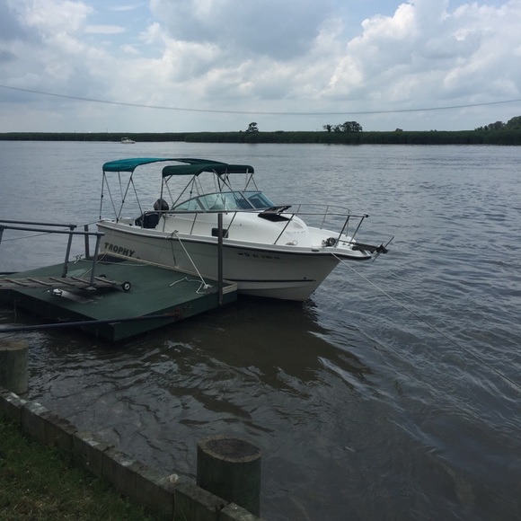 Meet your Posher, Lois - Picture 2 of 3