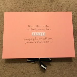 SOLD!  🎉 NEW! Clinique Indulgence box