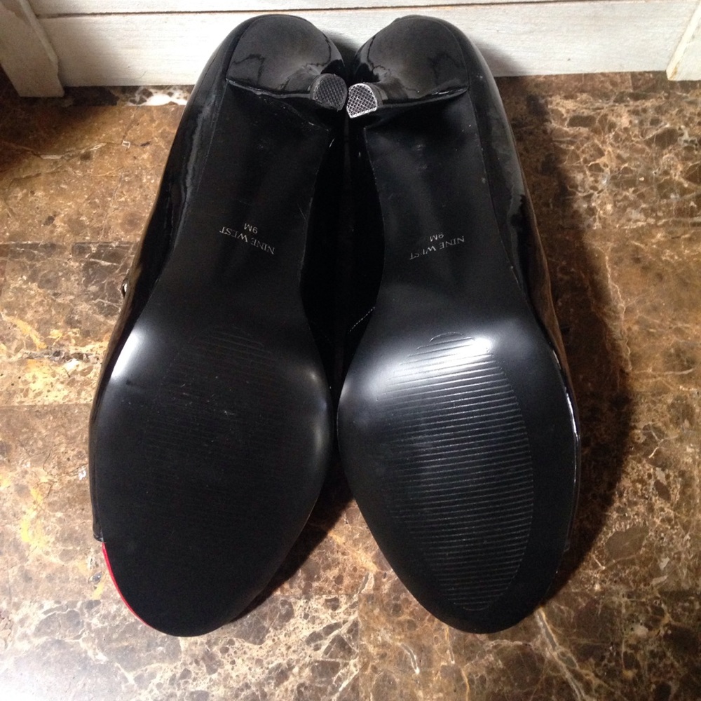 Shoes - Picture 4 of 6