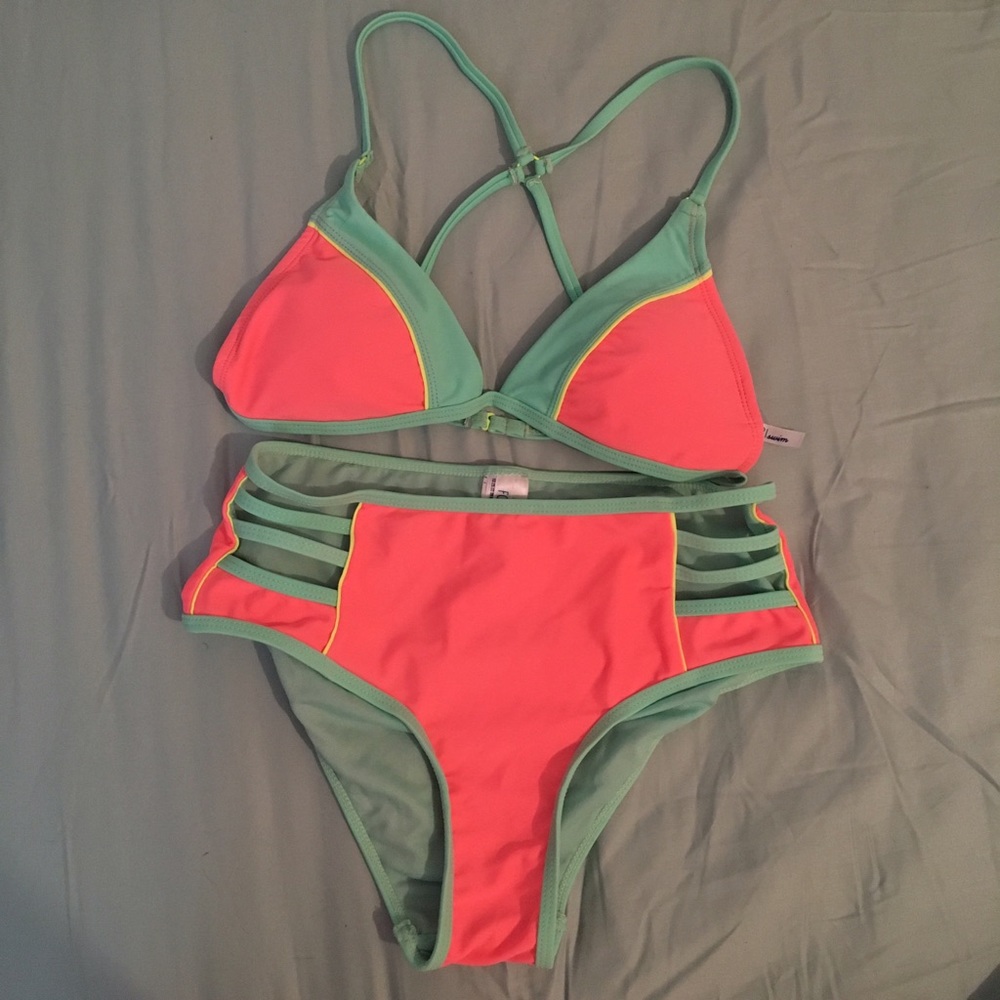 Retro High Rise Bikini Swim Set - Picture 2 of 7