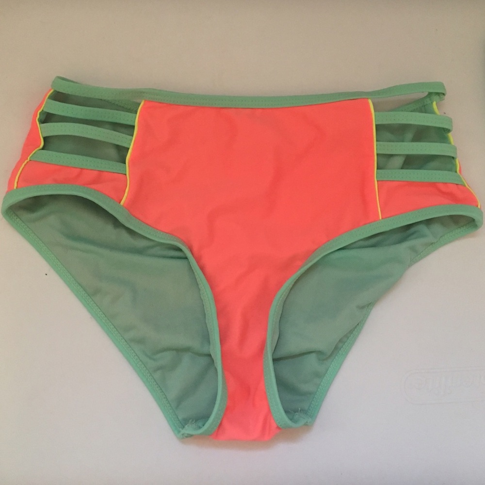 Retro High Rise Bikini Swim Set - Picture 7 of 7
