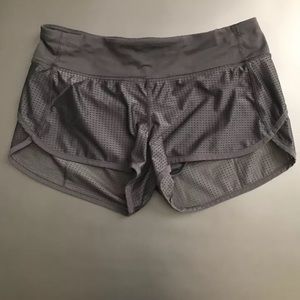 Lululemon Yoga black mesh Speed  Shorts size 4