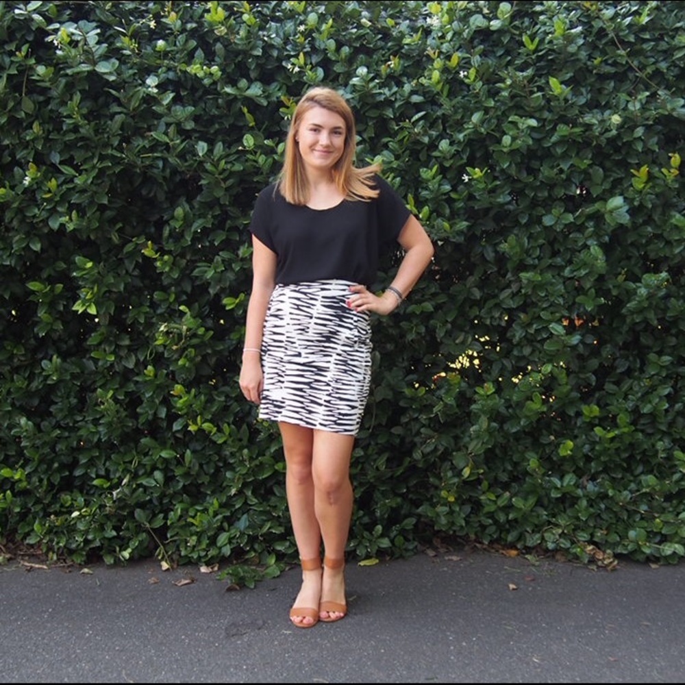 Banana Republic Cute Summer Print Pencil Skirt