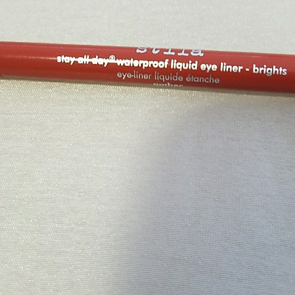Stila liquid eye liner - Picture 2 of 5