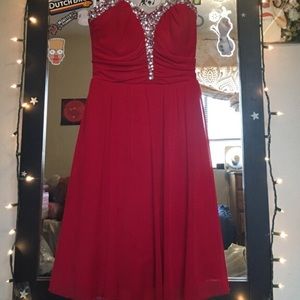 Red Strapless hoco. Dress