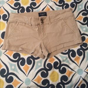 American Eagle Khaki Shorts Size 4