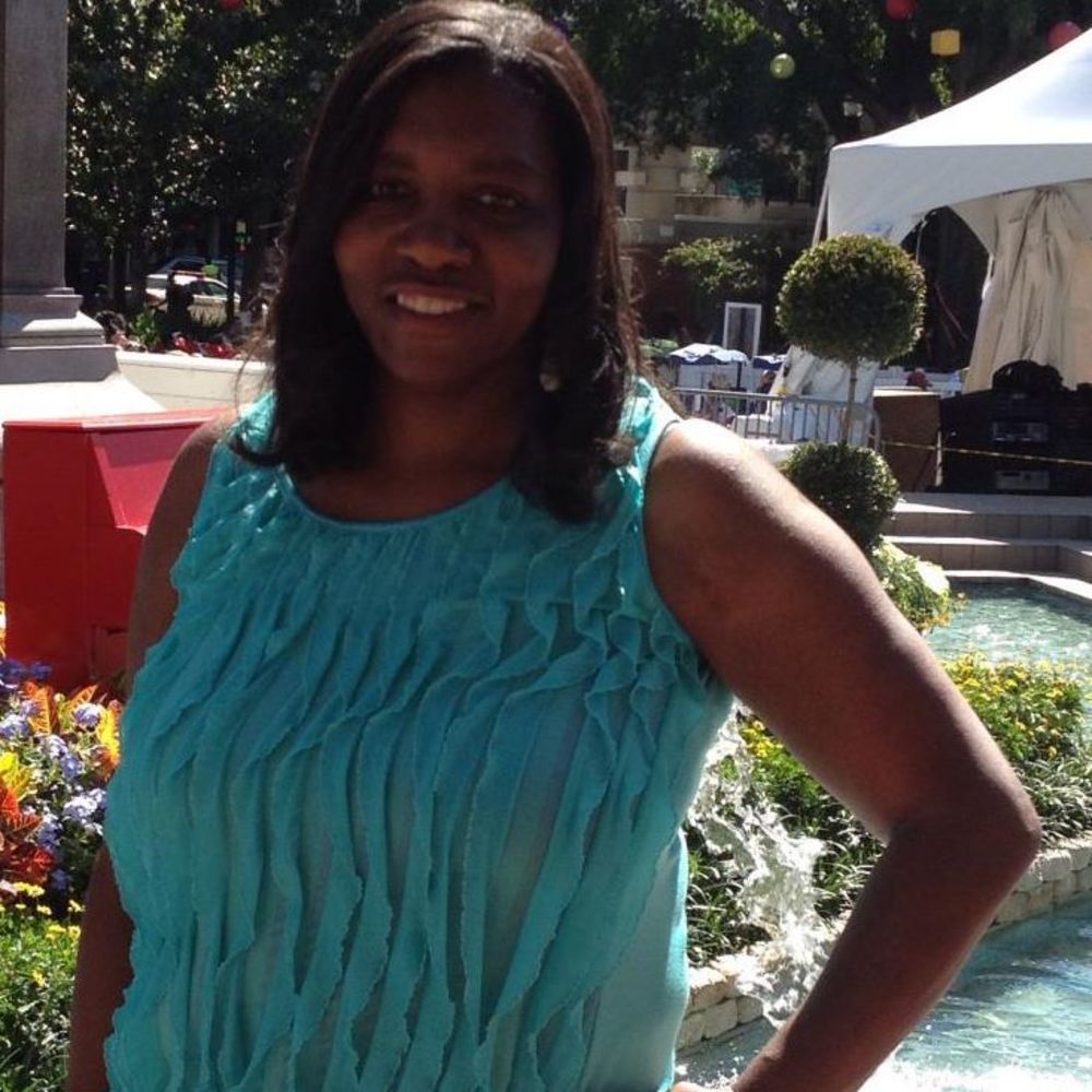 Meet your Posher, Monique