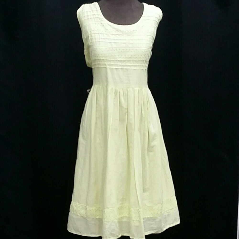 Old Navy yellow eyelet dress